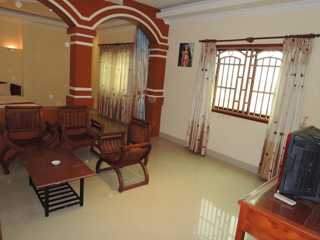 Lux Star Town Hotel Phnom Penh Extérieur photo