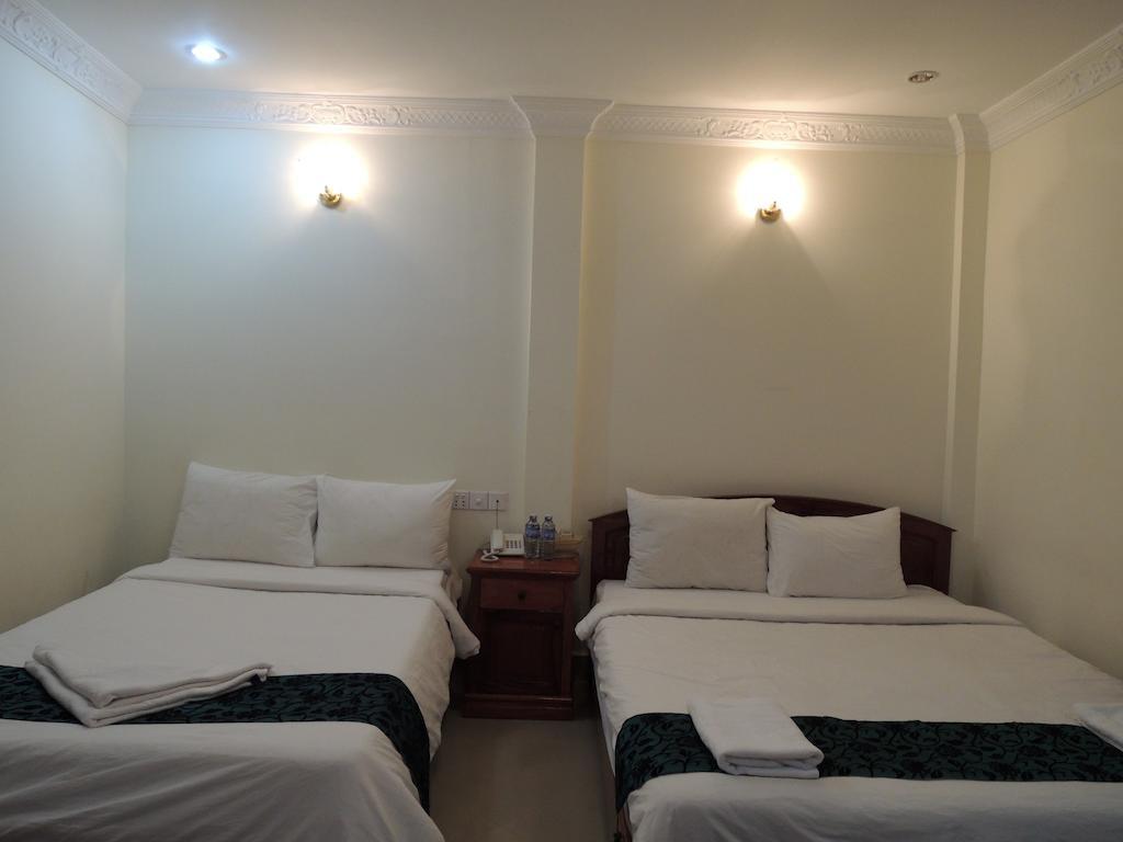 Lux Star Town Hotel Phnom Penh Extérieur photo